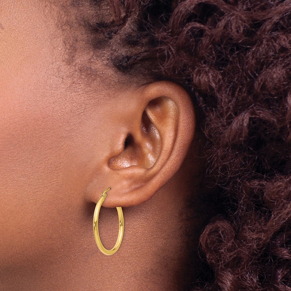 10K Polished 2mm Lightweight Tube Hoop Earrings (10T915L)