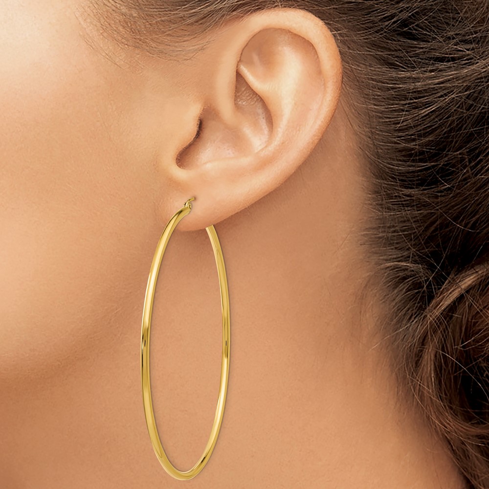 10K Polished 2mm Lightweight Tube Hoop Earrings (10T924L)