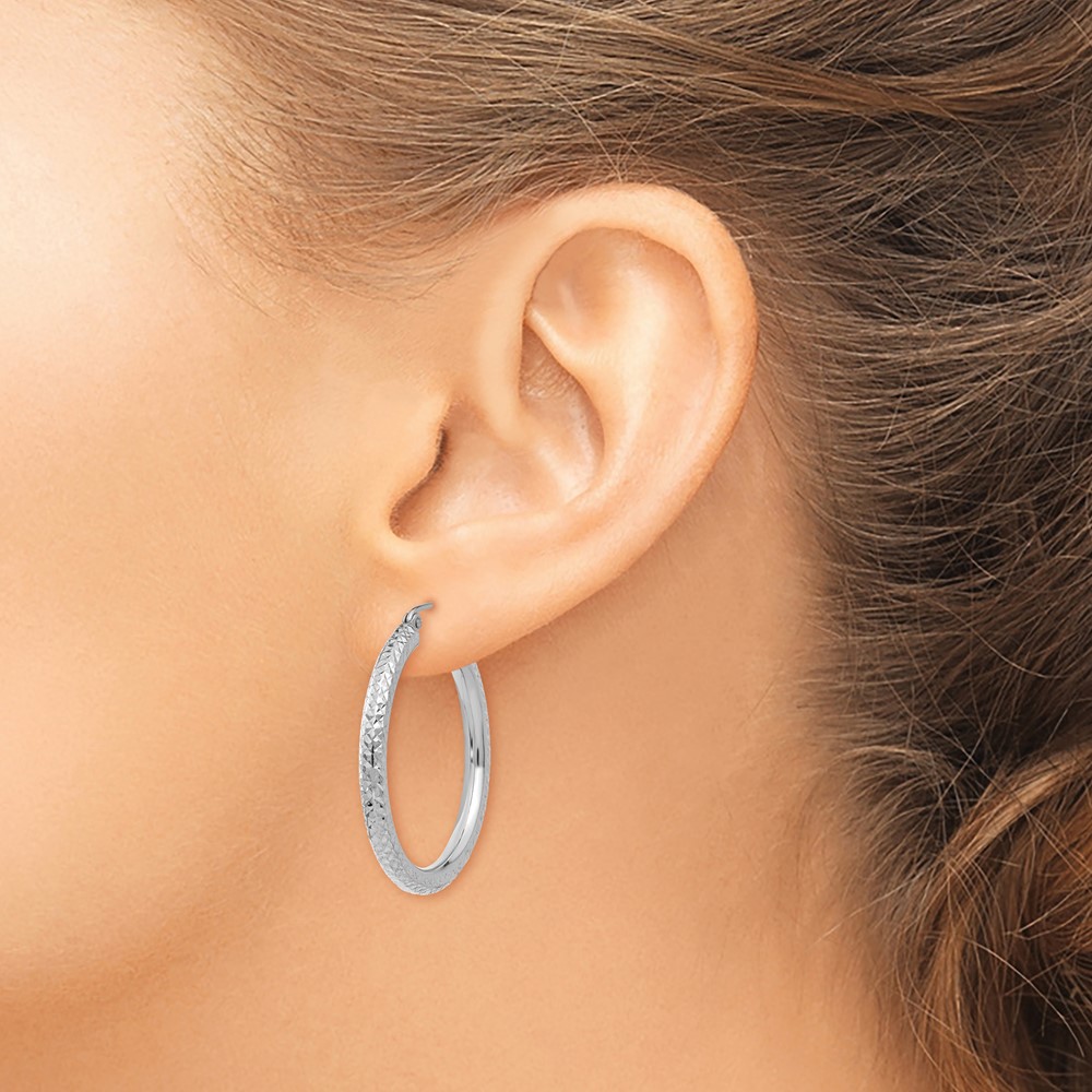 10k White Gold Diamond-cut 3mm Round Hoop Earrings (10TC252)