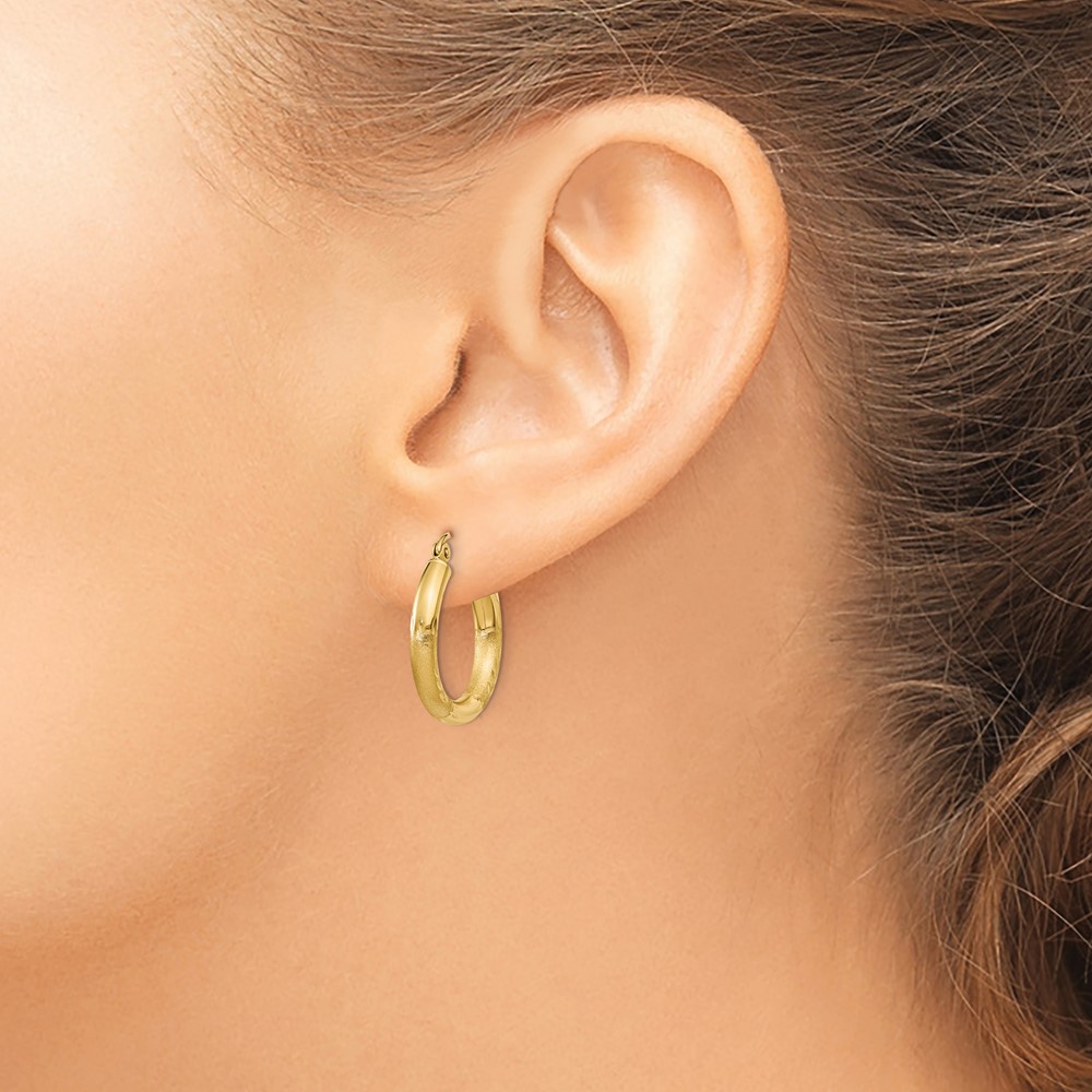 10k Satin & Diamond-cut 3mm Round Hoop Earrings (10TC290)