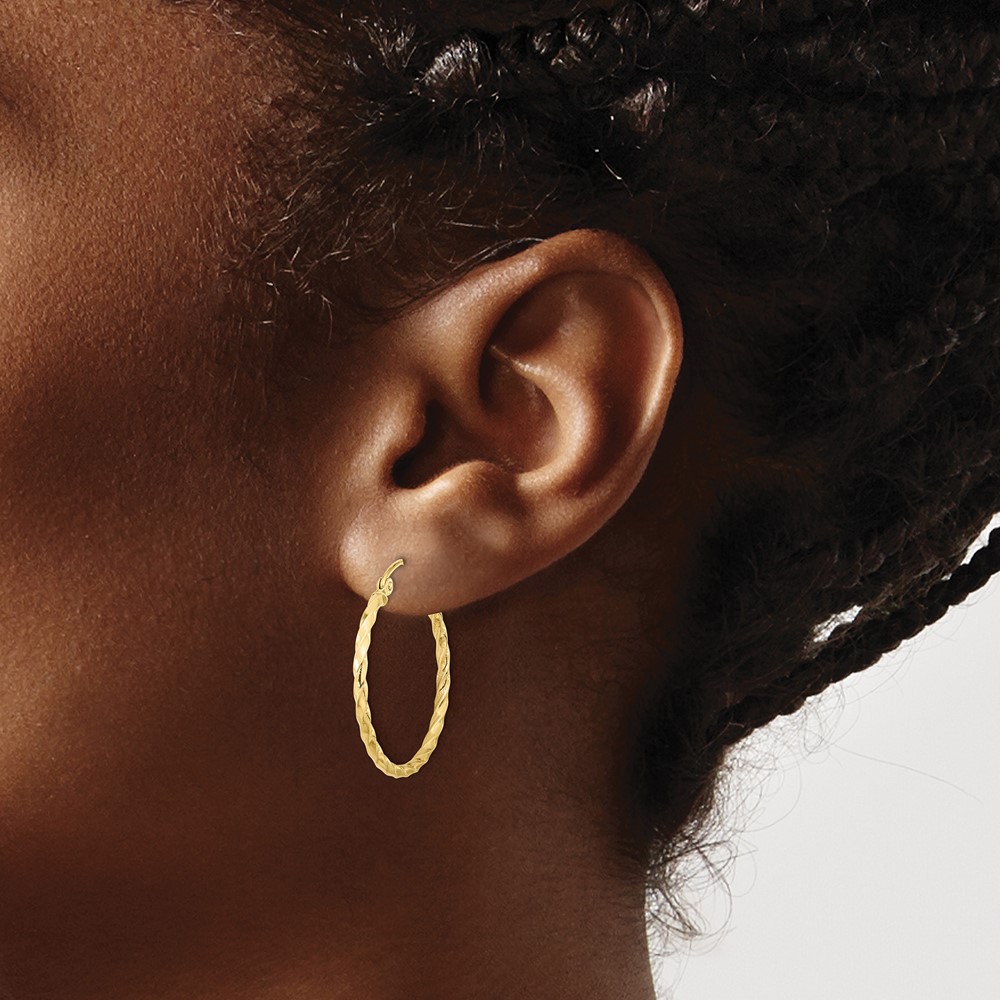 10k Twist Polished Hoop Earring (10TC391)