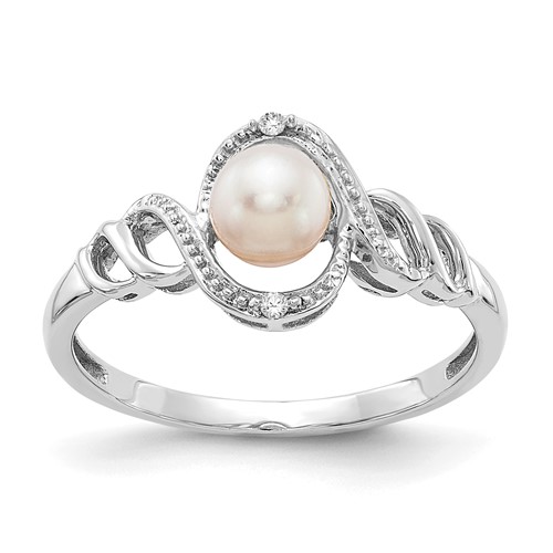 10k White Gold 5.5mm June/ Freshwater Cultured Pearl and Diamond Size 7 Ring