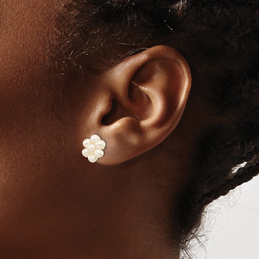 10k 3-4mm White Egg Freshwater Cultured Pearl Flower Post Earrings (10XF298E)
