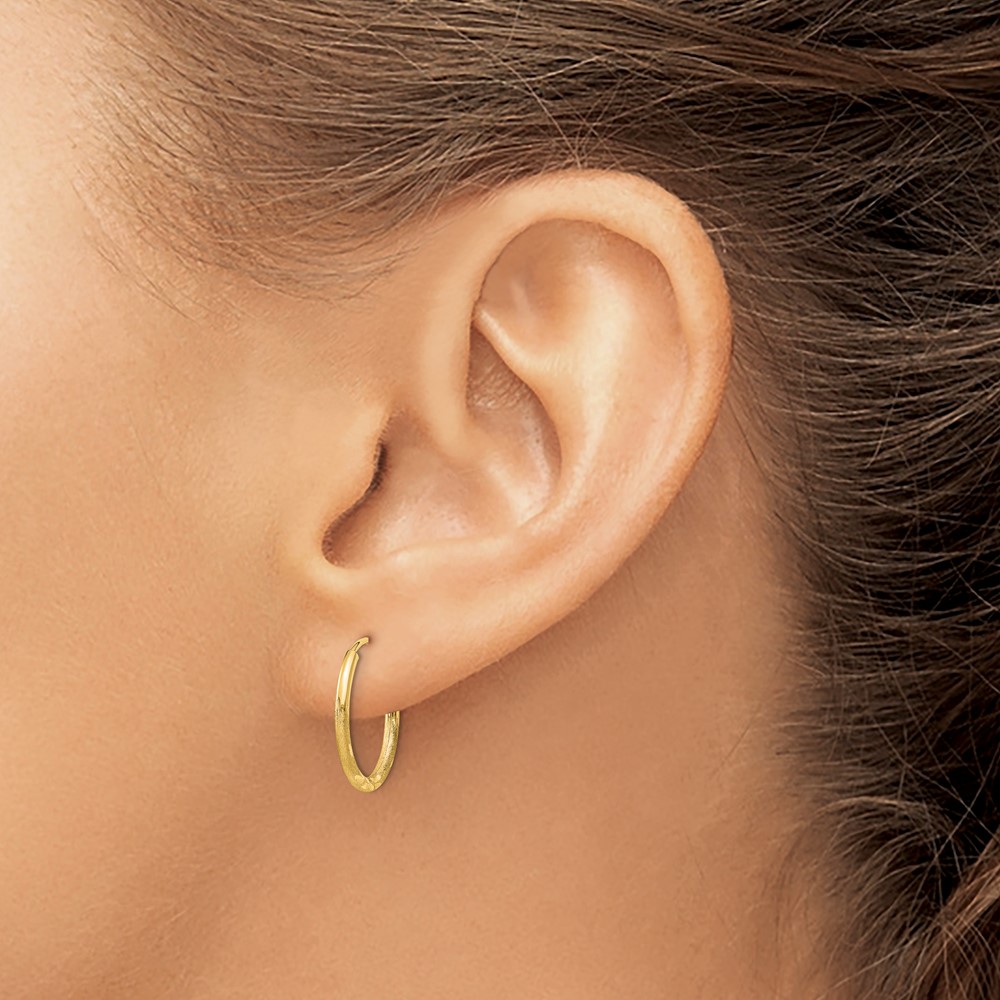 10k 1.5mm Satin Diamond-cut Endless Hoop Earrings (10XY1173)