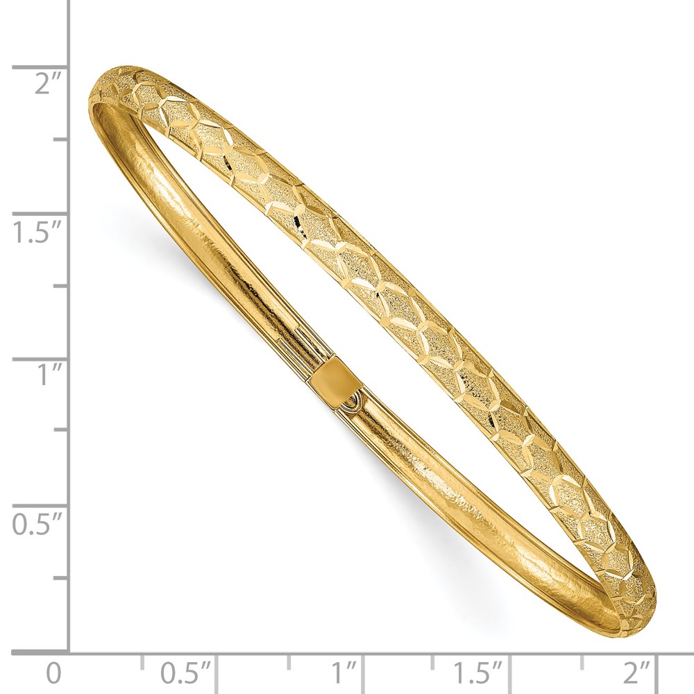 14k Hexagonal Design Diamond-cut 4.50mm Flexible Oval Bangle Bracelet (DB696)