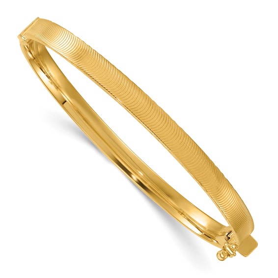 14k Polished 4.75mm Diamond-Cut Textured Hinged Oval Bangle Bracelet