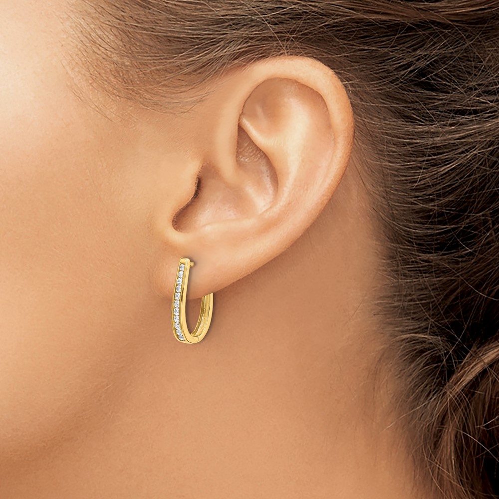 10k Diamond Oval Hinged Hoop Earrings (EM5369-050-1YA)