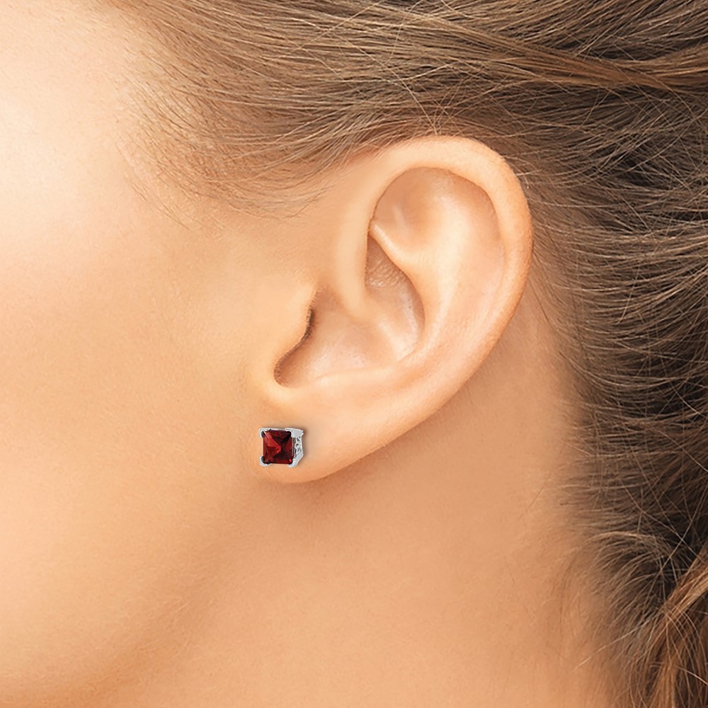 14k White Gold Square Garnet Earrings (EM7102-GA-W)