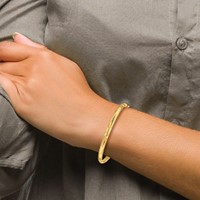 14K 3 16 Florentine Engraved 5.00mm Hinged Round Bangle Bracelet view 4