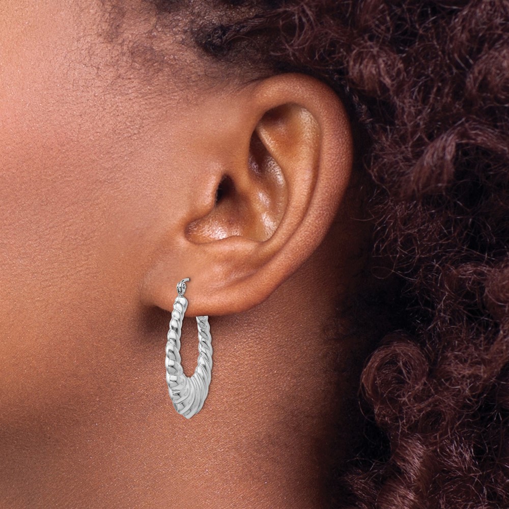 14k White Gold Polished Scalloped Hoop Earrings (H670)