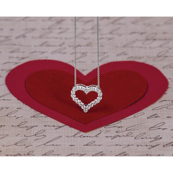 Diamond Heart Pendant Necklaces