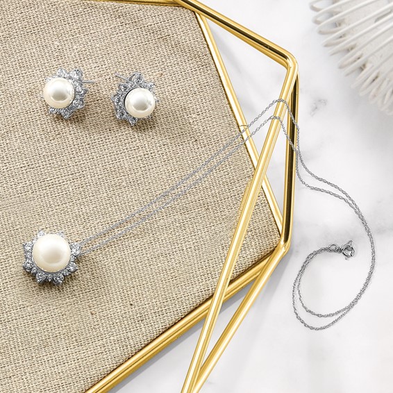 Fancy Diamond & FWC Pearl Chain Slides