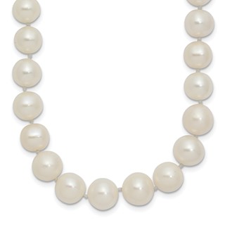 14k 7.5-9mm White Freshwater Cultured Pearl Graduated 18 inch Necklace