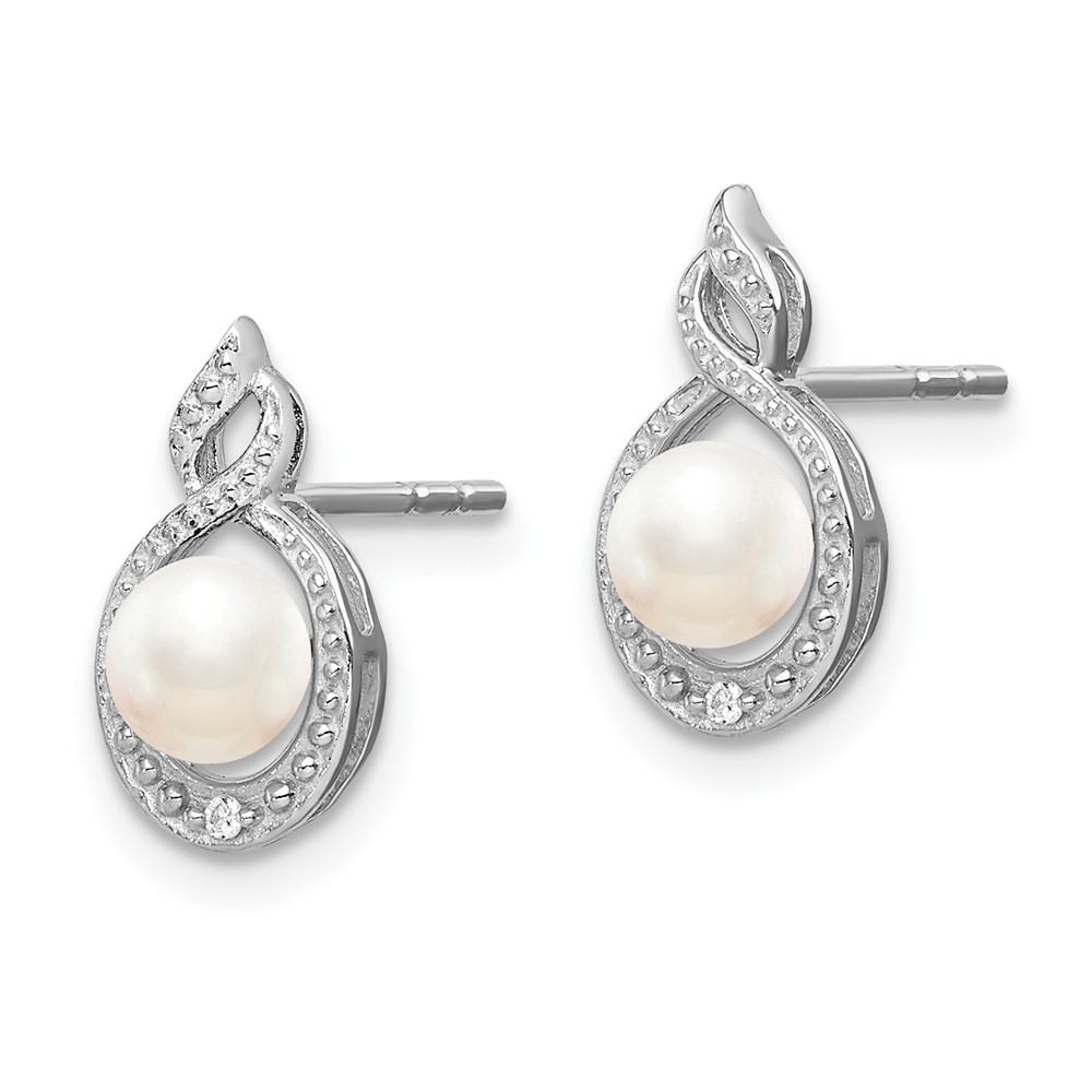 Sterling Silver Rhodium-plated FW Cultured Pearl & Diam. Earrings (QBE18JUN)