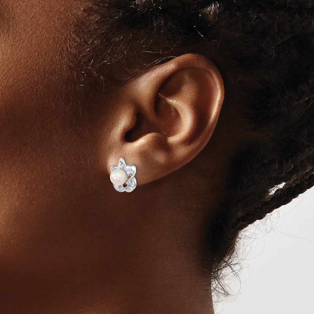 Sterling Silver Rhodium-plated Floral FWC Pearl Post Earrings (QBE31JUN)