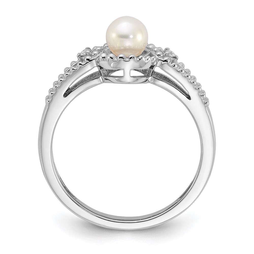 Sterling Silver Rhodium-plated FW Cultured Pearl & Diam. Ring (QBR16JUN-7)