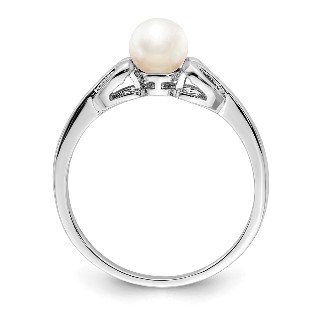 Sterling Silver Rhodium-plated FW Cultured Pearl Ring (QBR20JUN-8)