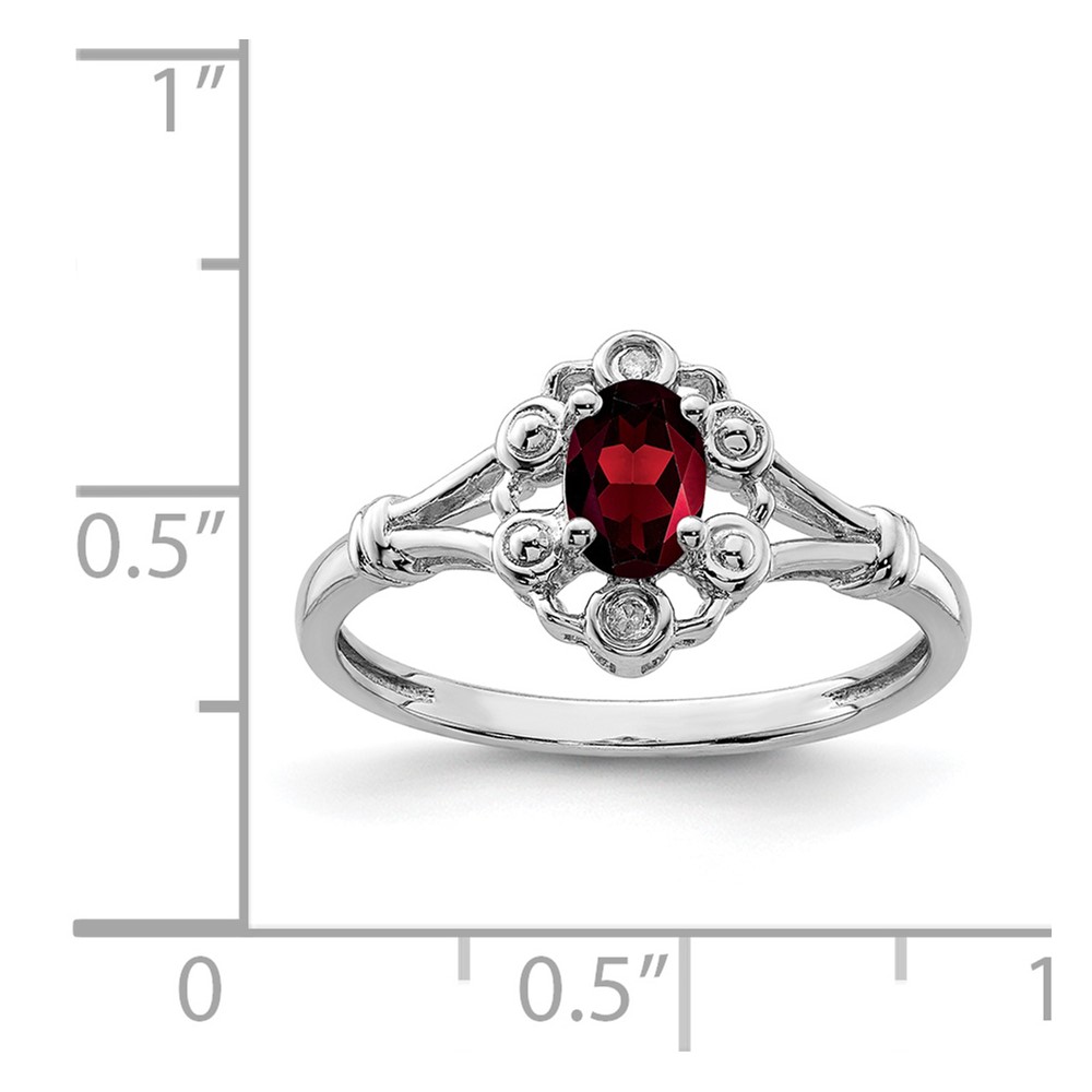 Sterling Silver Rhodium-plated Garnet & Diam. Ring (QBR22JAN-8)