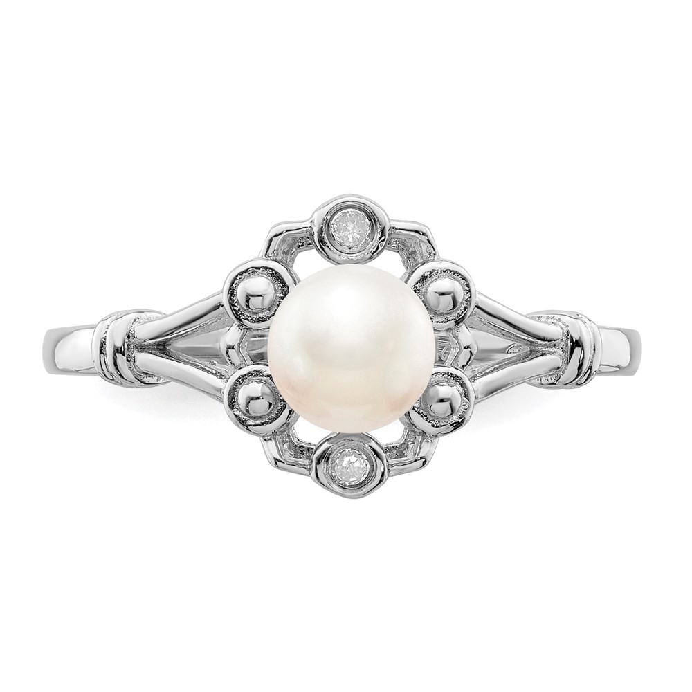 Sterling Silver Rhodium-plated FW Cultured Pearl & Diam. Ring (QBR22JUN-6)