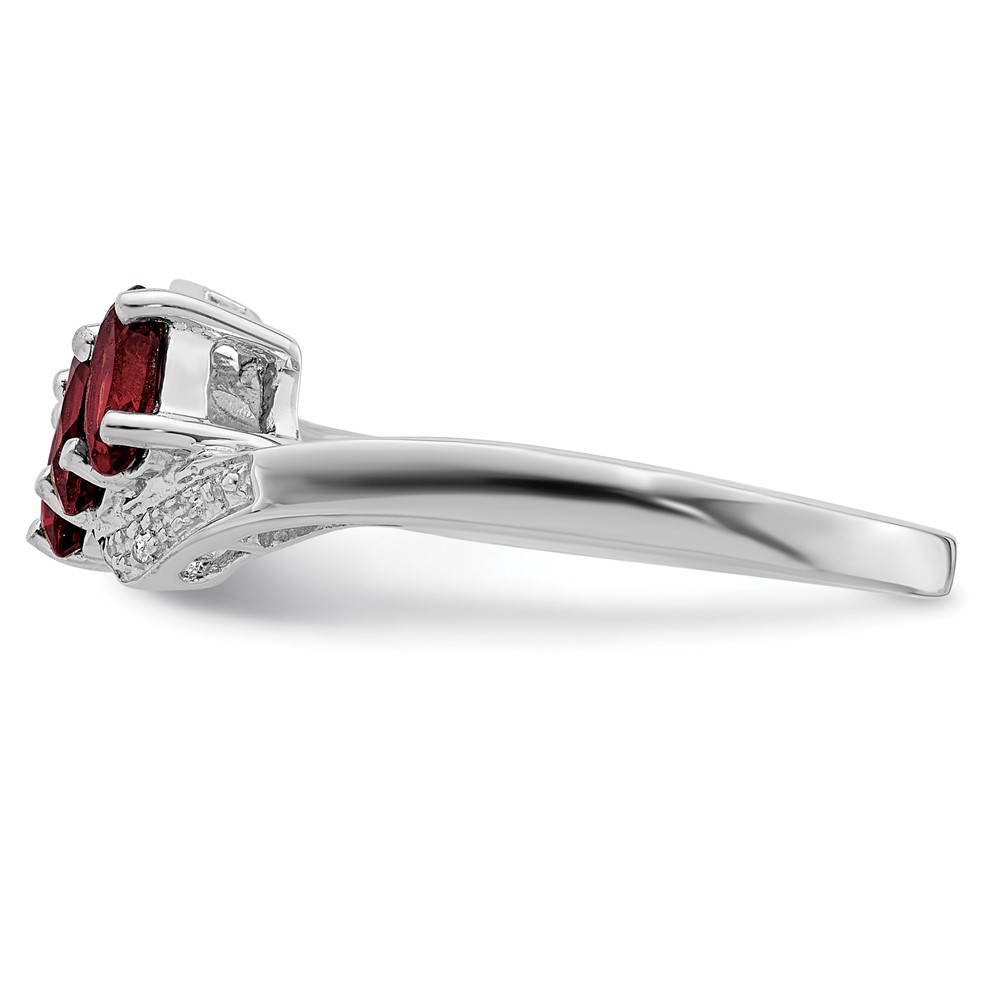 Sterling Silver Rhodium-plated 3 Stone Garnet & Diamond Ring (QDX590-6)