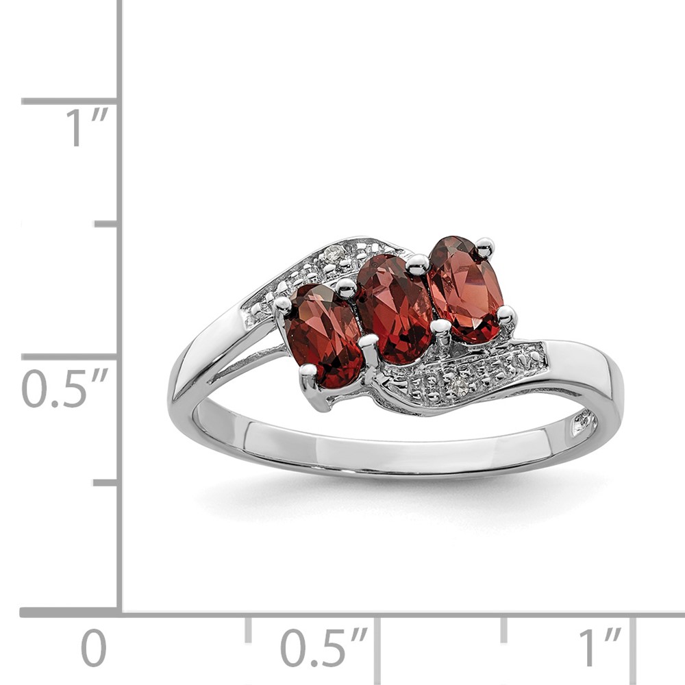 Sterling Silver Rhodium-plated 3 Stone Garnet & Diamond Ring (QDX590-6)