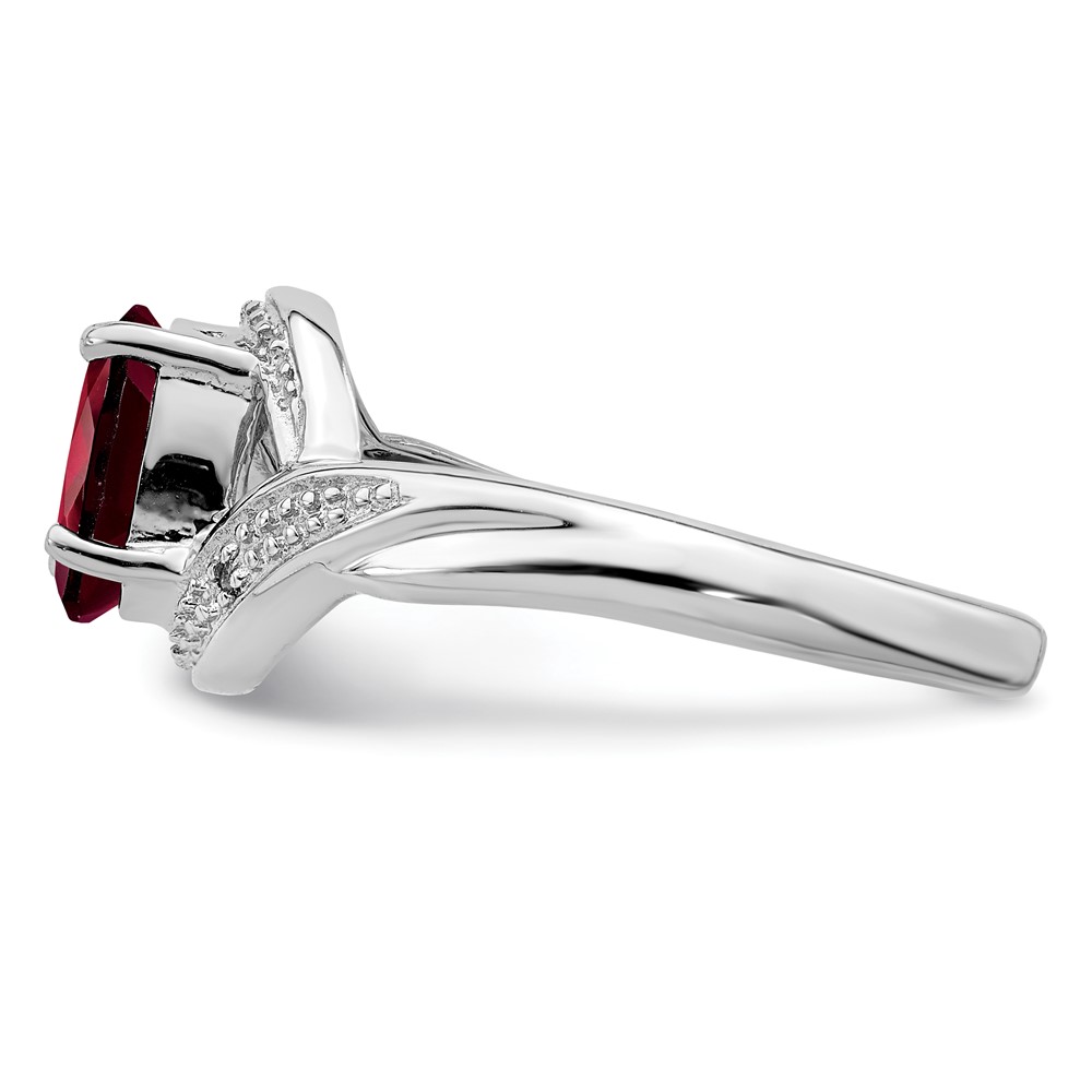 Sterling Silver Rhodium-plated Garnet & Diamond Ring (QDX635-8)