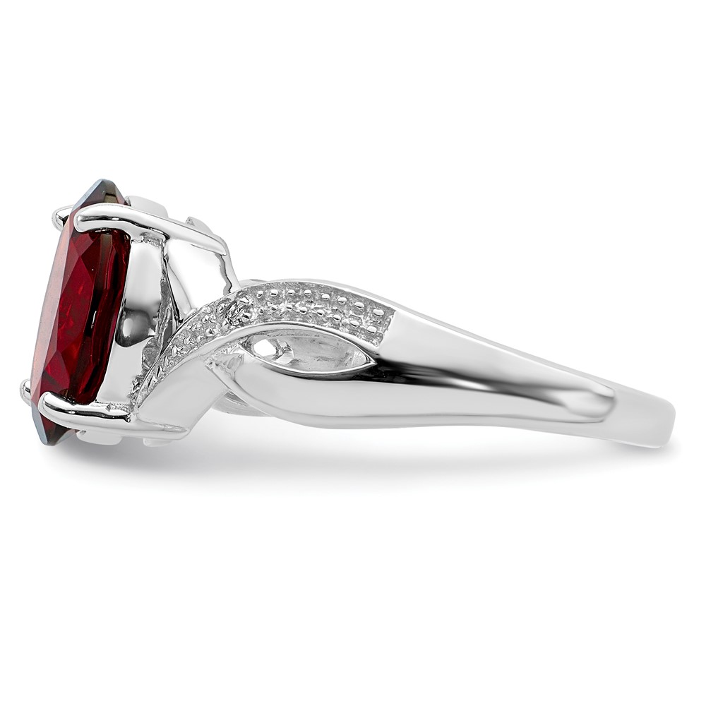 Sterling Silver Rhodium-plated Garnet & Diamond Ring (QDX636-6)