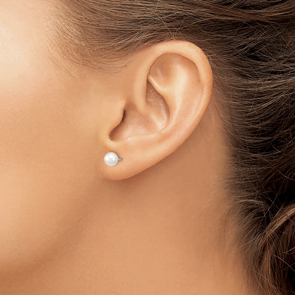 Sterling Silver Rhodium-plated 5-6mm White Round Freshwater Cultured Pearl Post Earrings (QE12732)