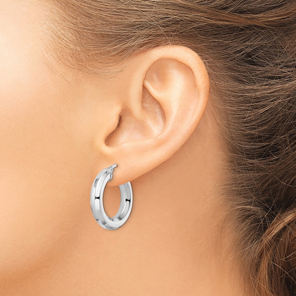Sterling Silver Rhodium-plated 5x24mm Octagon Tube Hoop Earrings (QE15865)