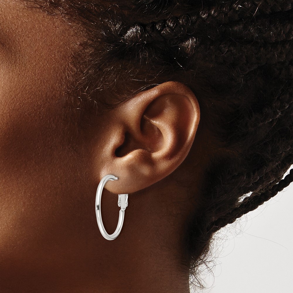 Sterling Silver Polished 25x2mm Omega Back Round Hoop Earrings (QE16946)