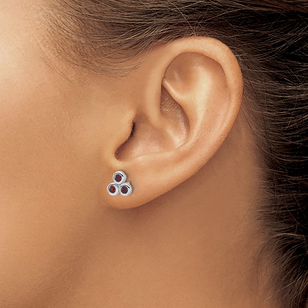 Sterling Silver Rhodium-plated Garnet Post Earrings (QE17758GA)