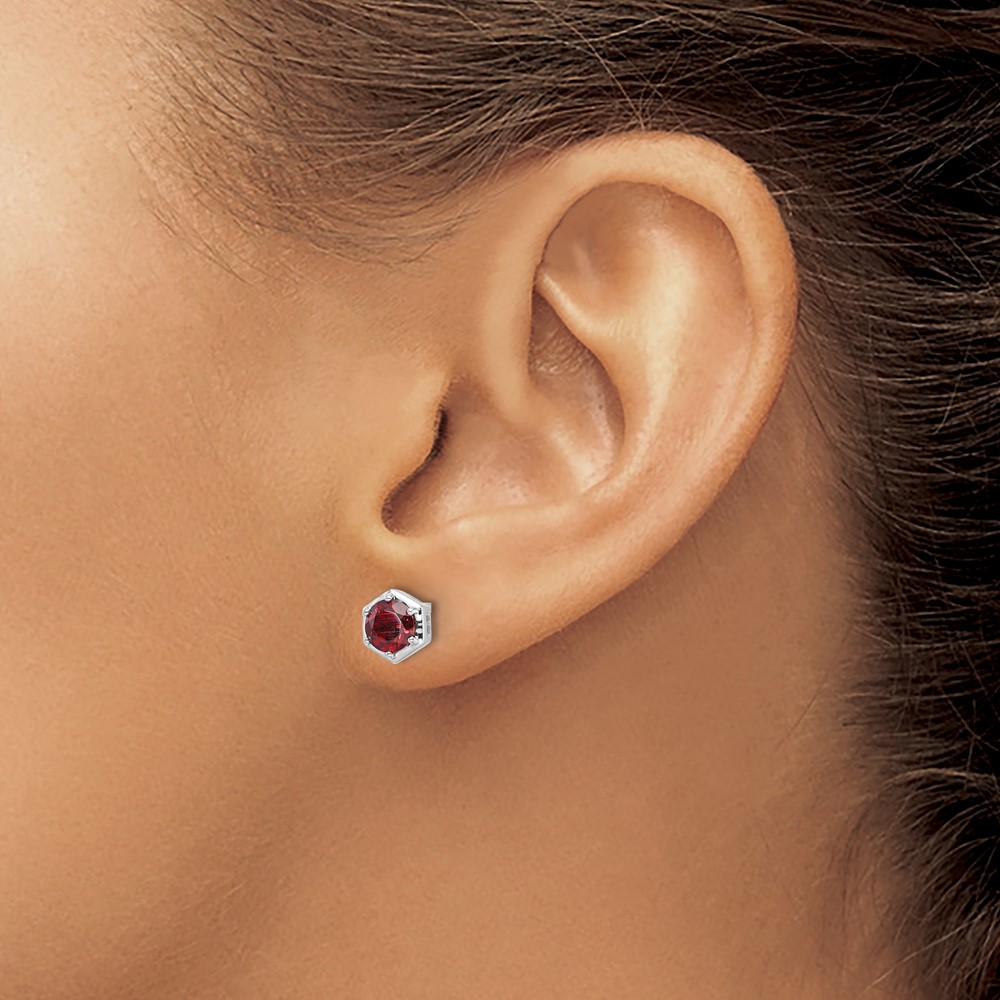 Sterling Silver Rhodium-plated Polished Garnet Post Earrings (QE17769GA)