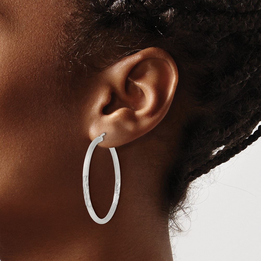 Sterling Silver 2.5mm Polished/Satin D/C Hoop Earrings (QE3553SP)