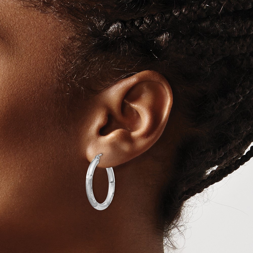Sterling Silver Rhodium-plated 3mm Polished/Satin Diamond-cut Hoop Earrings (QE3560)