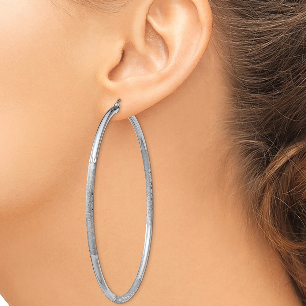 Sterling Silver Rhod-plated 2.5mm Polished/Satin Diamond-cut Hoop Earrings (QE4434)