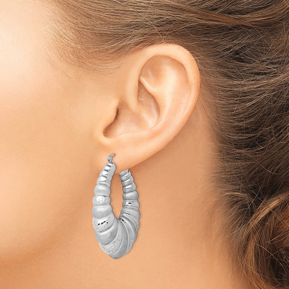 Sterling Silver Rhodium-plated Satin & D/C Shrimp Oval Hoop Earrings (QE4690)