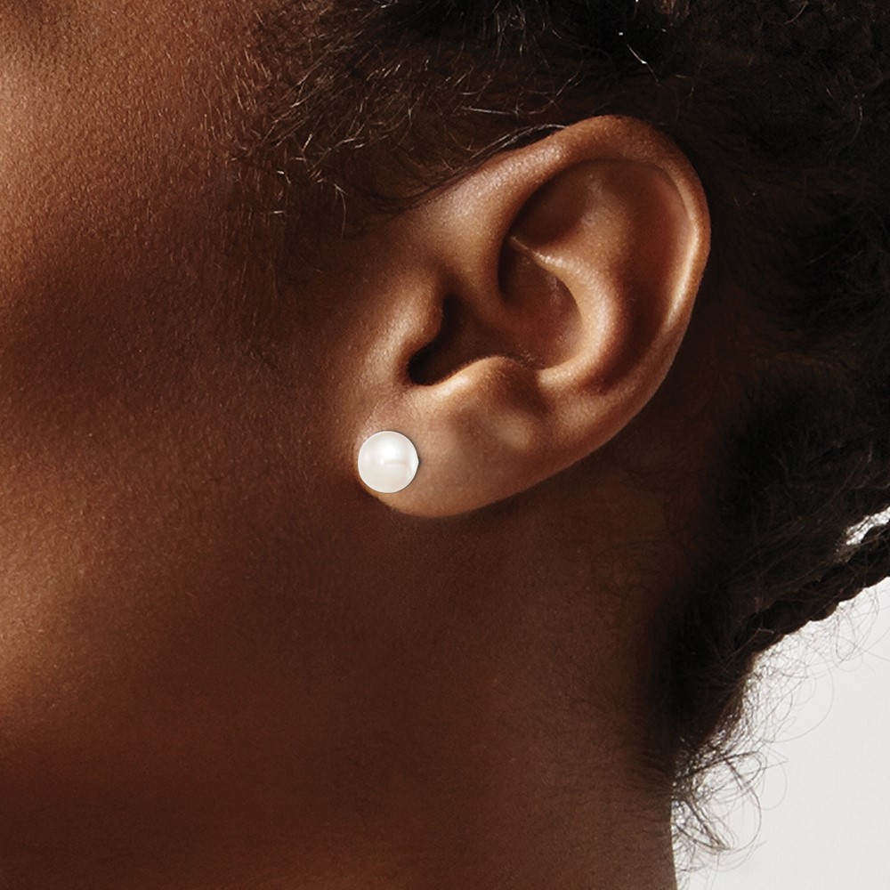 Sterling Silver Rhodium-plated 7-8mm White Button Freshwater Cultured Pearl Post Earrings (QE7685)