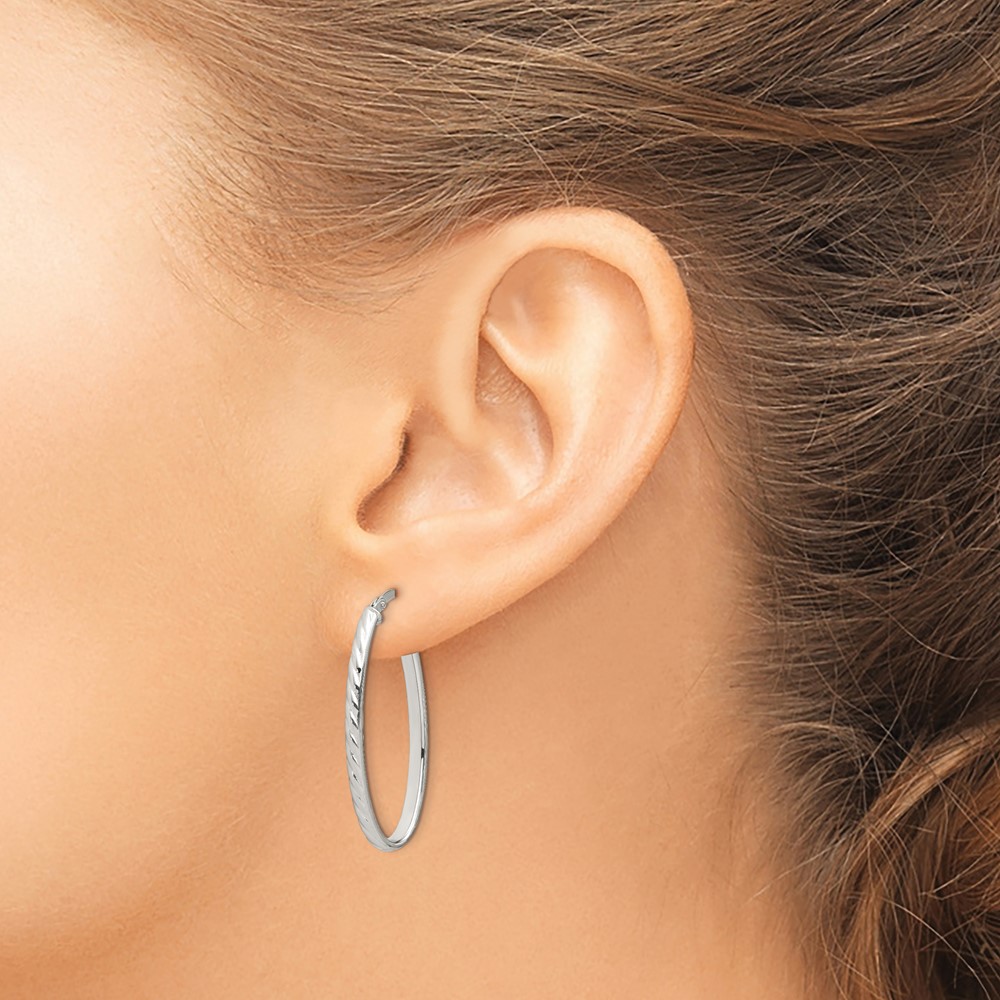 Sterling Silver Rhod-plated Textured 3mm Hollow Oval Hoop Earrings (QE8259)