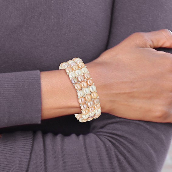 6-7mm Button White/Pink/Peach Freshwater Cultured Pearl and Glass Beaded 3-row Stretch Bracelet