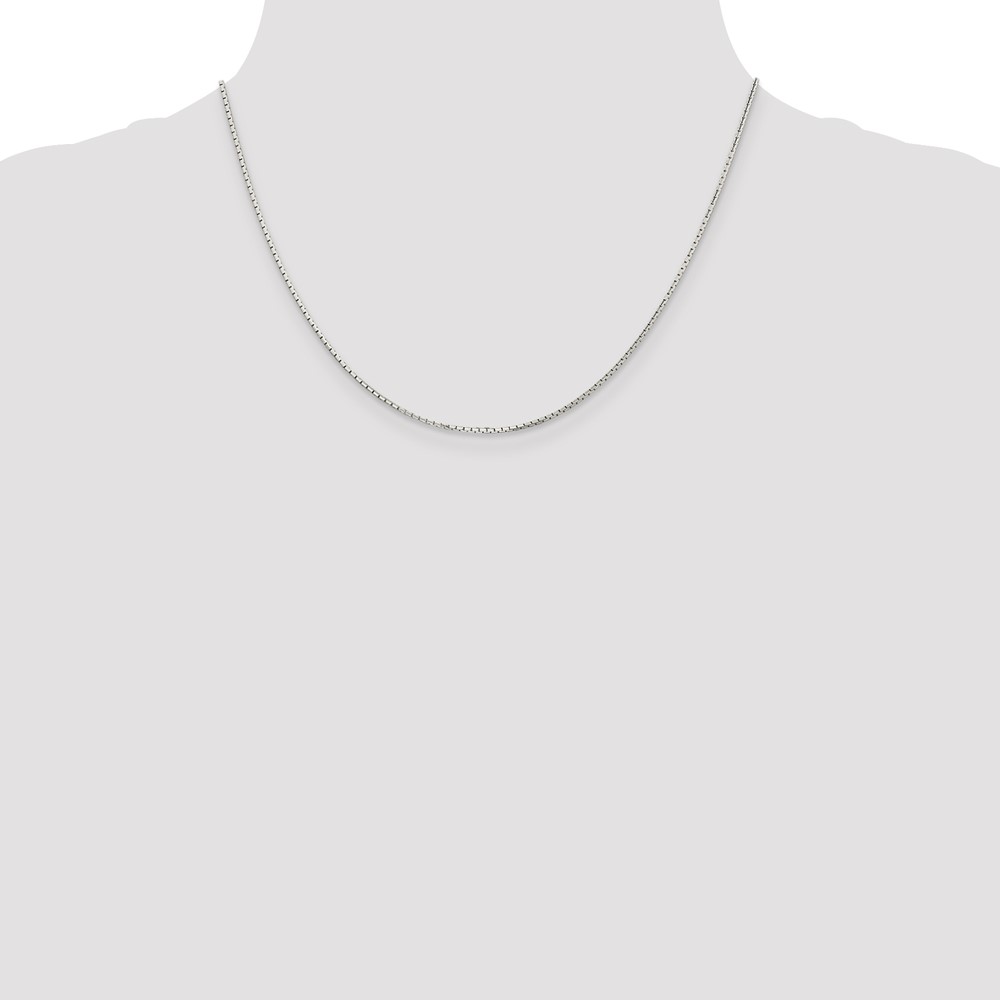 Sterling Silver 1.2mm 8 Sided Diamond-cut Mirror Box Chain (QPE37-18)