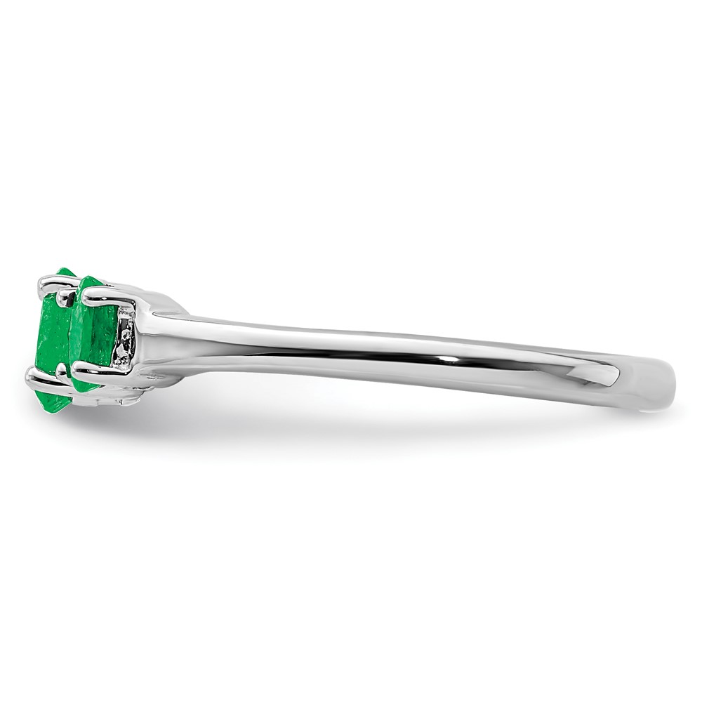 Sterling Silver Rhodium-plated Emerald 3 Stone and Diamond Ring (QR2800-8)