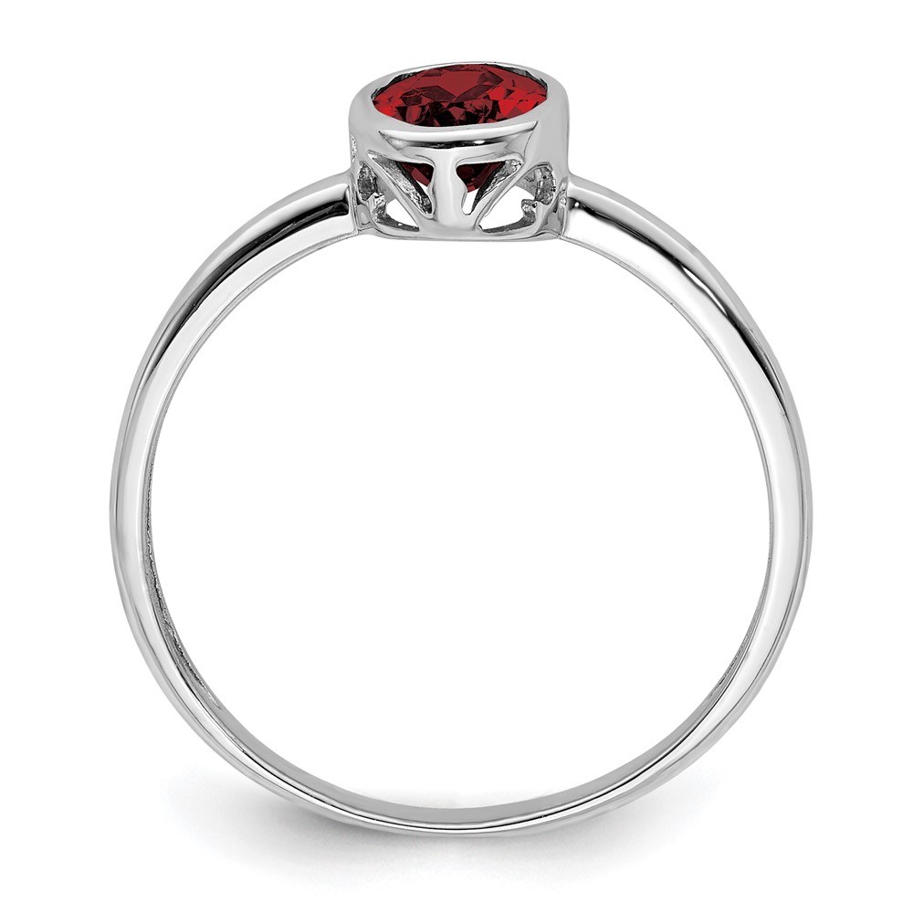 Sterling Silver Rhodium-plated Polished Garnet Oval Ring (QR6400GA-6)
