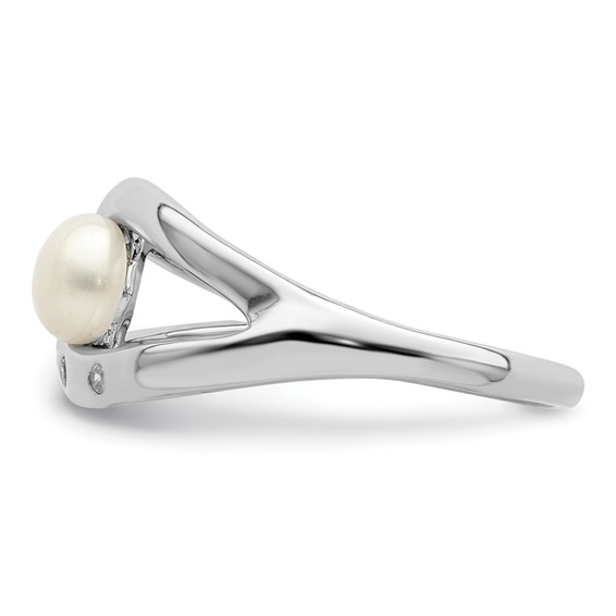 Sterling Silver Rhodium-plated CZ (5-6mm) Button FWC Pearl Ring