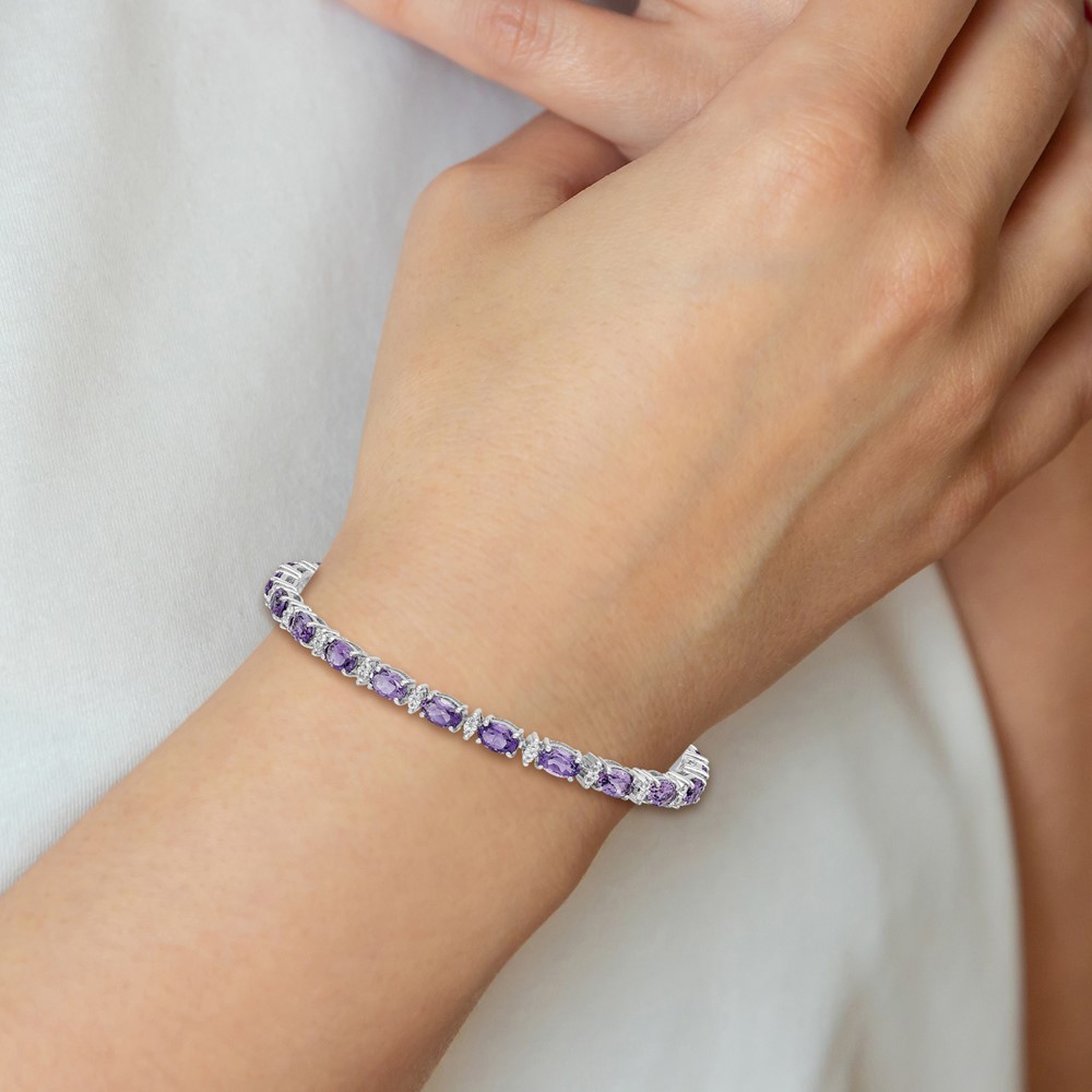 Sterling Silver Rhodium-plated Amethyst & White Topaz Bracelet (QX816AM)