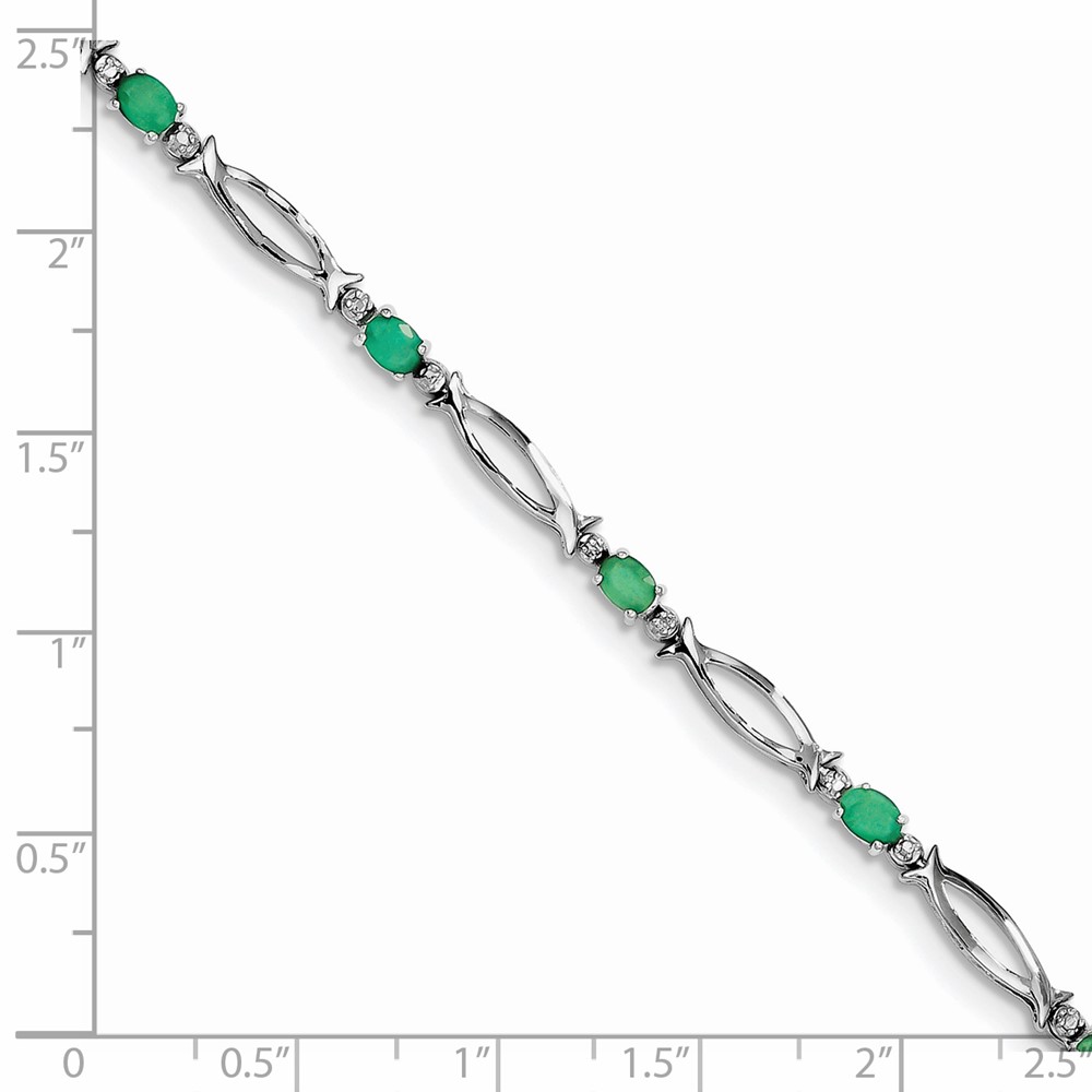 Sterling Silver Rhodium-plated Emerald and Diamond Bracelet (QX856E)