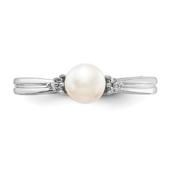 Sterling Silver Pearl and Diamond Ring