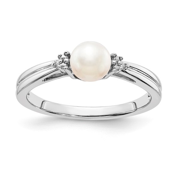 Sterling Silver Pearl and Diamond Ring