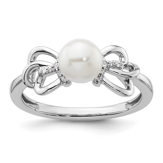 14K White Gold Polished White Freshwater Cultured Pearl and 1/20 carat Diamond Fashion Ring