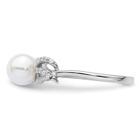 14K White Gold Polished 1/10 carat Diamond and White Freshwater Cultured Pearl Size 7 Ring