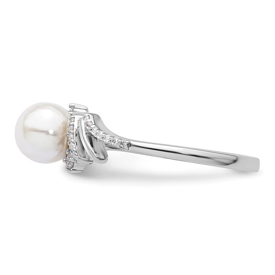 14K White Gold Polished 1/10 carat Diamond and White Freshwater Cultured Pearl Size 7 Ring